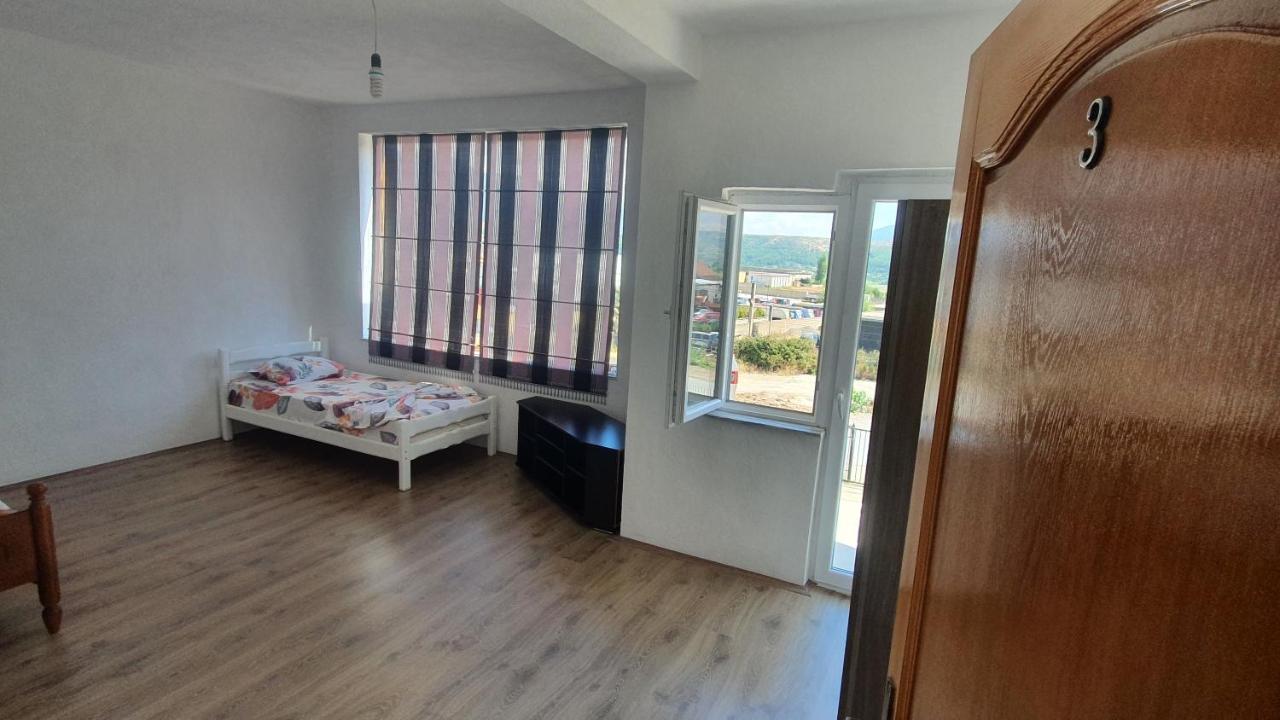 Arbi Guest House Kukes Dış mekan fotoğraf